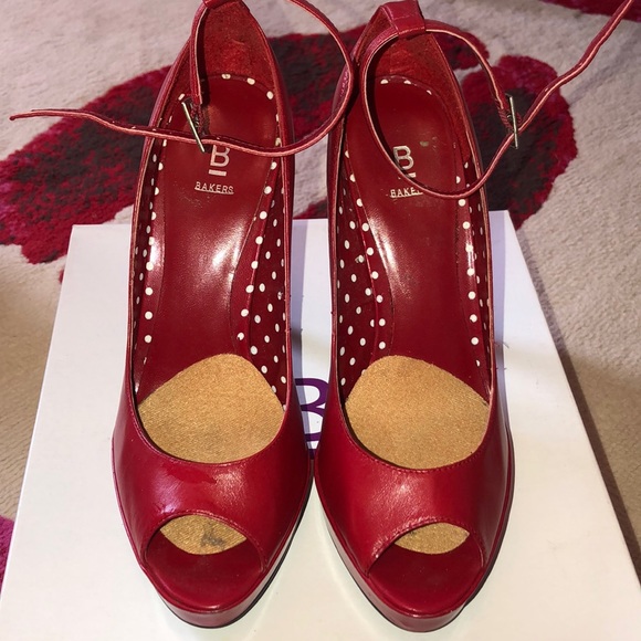 Red heels - Picture 1 of 6